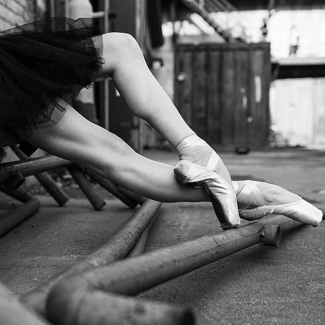 俄罗斯摄影师拍摄的女性胴体