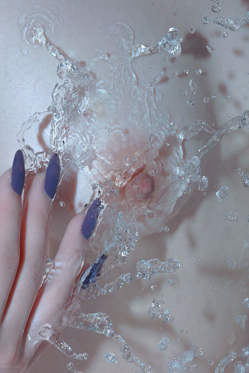 摄人心魂的美丽弧度， 若隐若现的诱人视觉