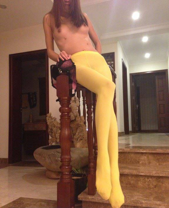 御姐很哀伤-李琳玥性感黄丝袜