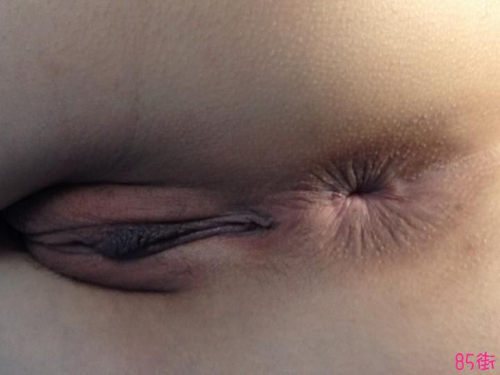 女大学生刚剃完穴毛的超漂亮