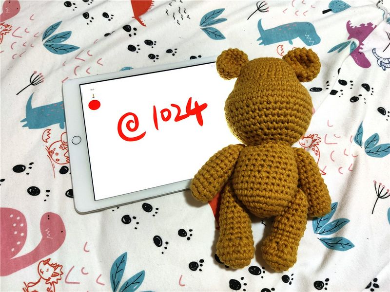 在家和肥美多汁白虎美鲍的骚妻过性福生活