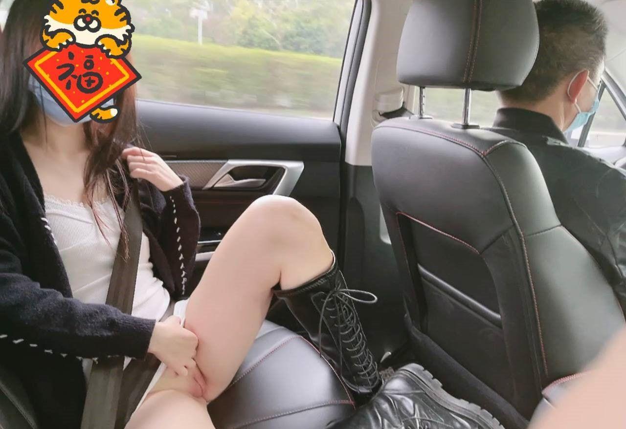 融酥年纪好邵华， 春盎双峰玉有芽