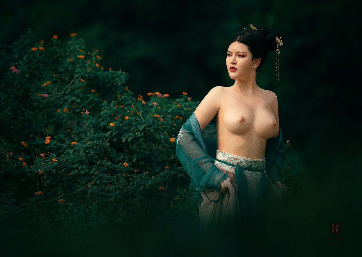 中秋赏月不如赏古装汉服奶子姐