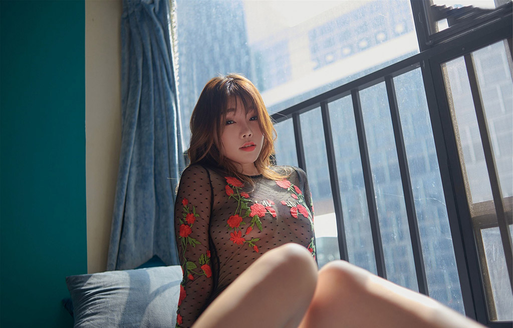 芝芝Booty性感丝袜与美臀诱惑