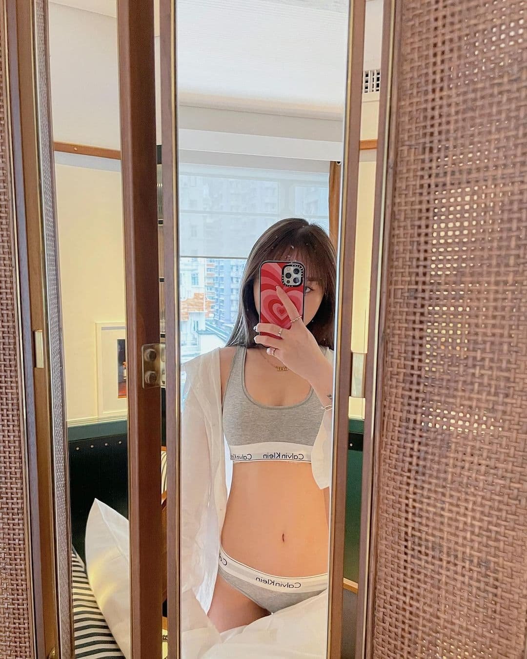 很是清纯的小菇凉