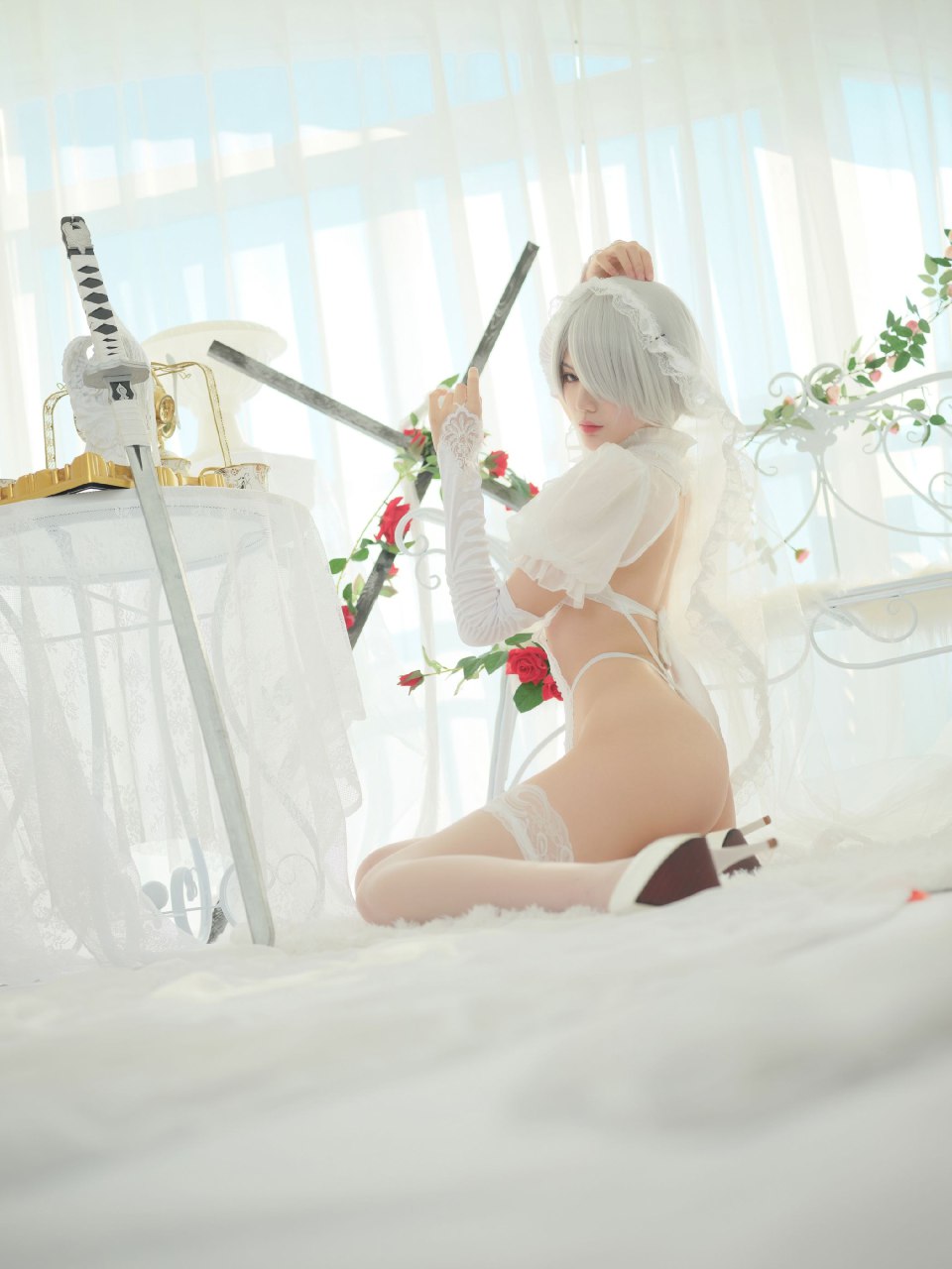 一米八的白色女武士