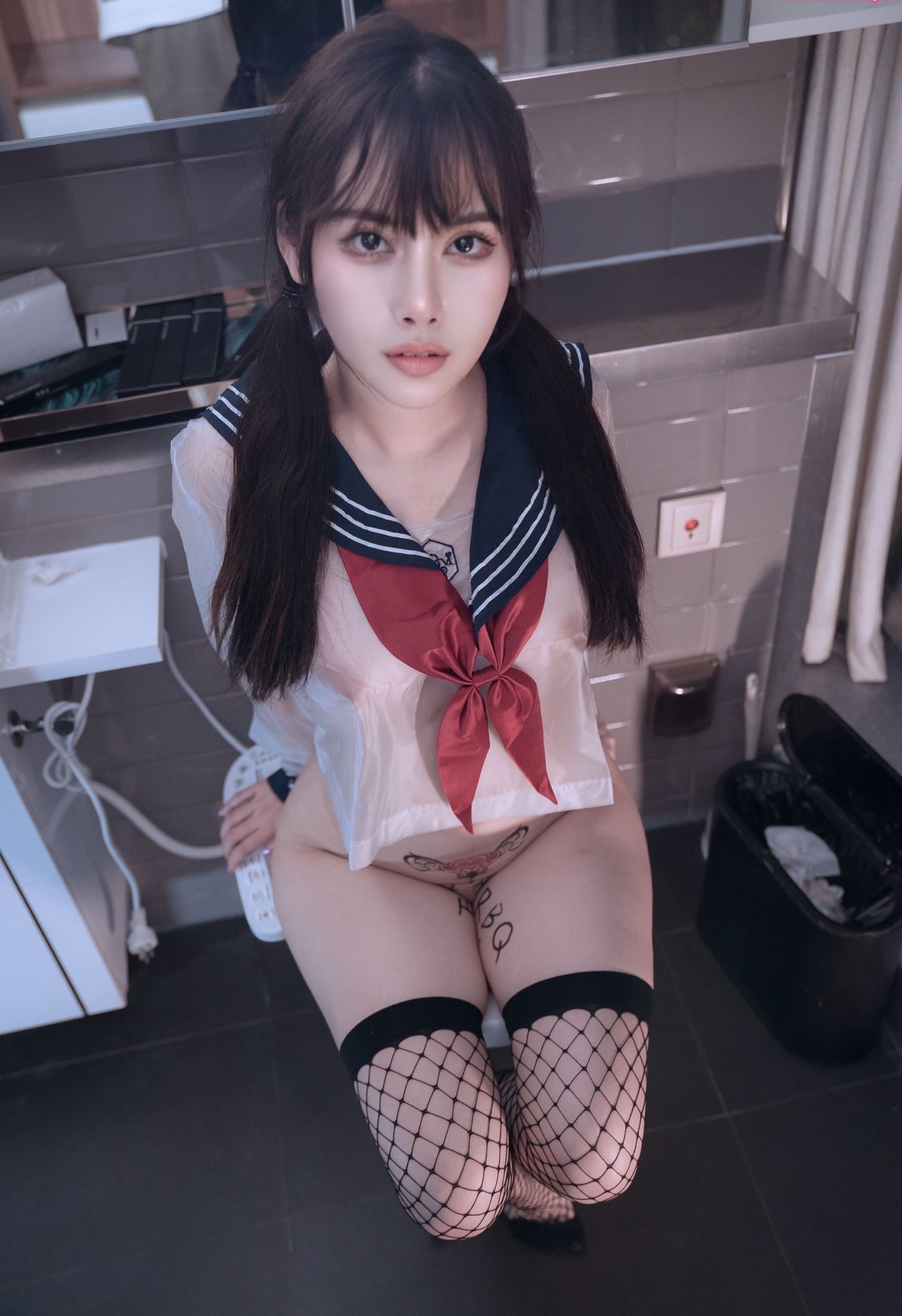 这么爽的姿势你不想后入