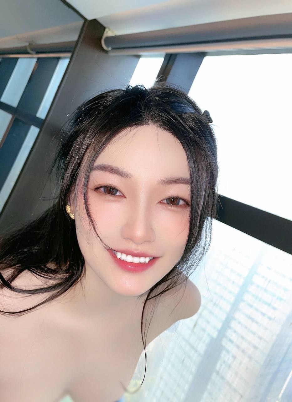 反差婊反差婊，你爱我也爱 2023102303