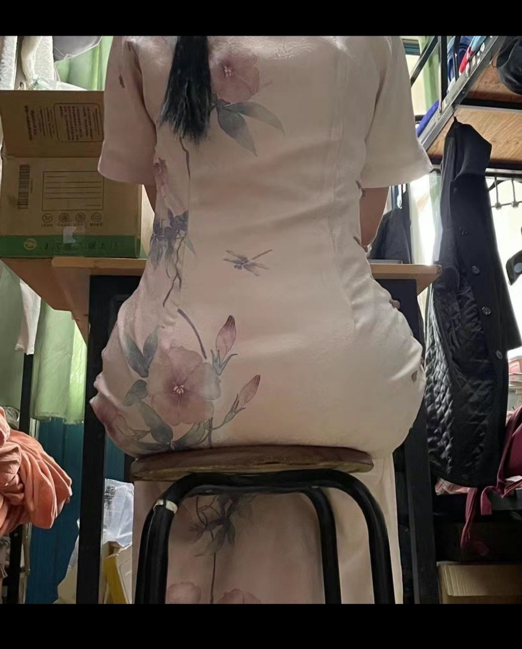 不怕反差婊有文化，就怕反差婊戴眼镜 2023121301