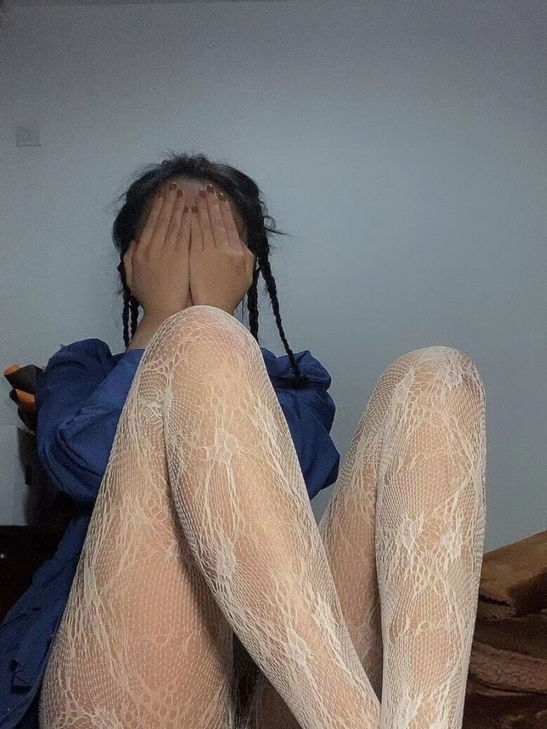 清纯外表的反差女孩[30P]