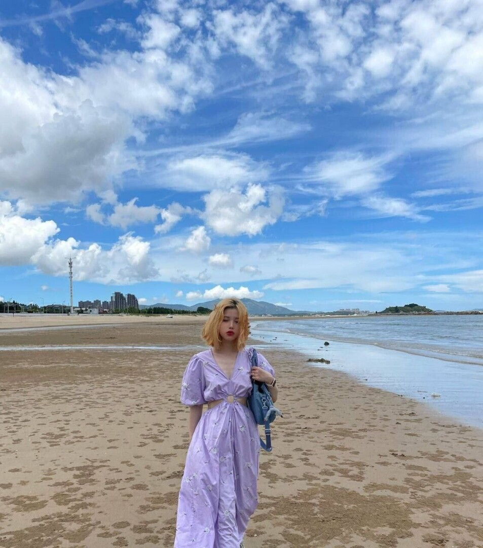 [清纯VS反差001] 人后母狗的样子可真骚[100P]