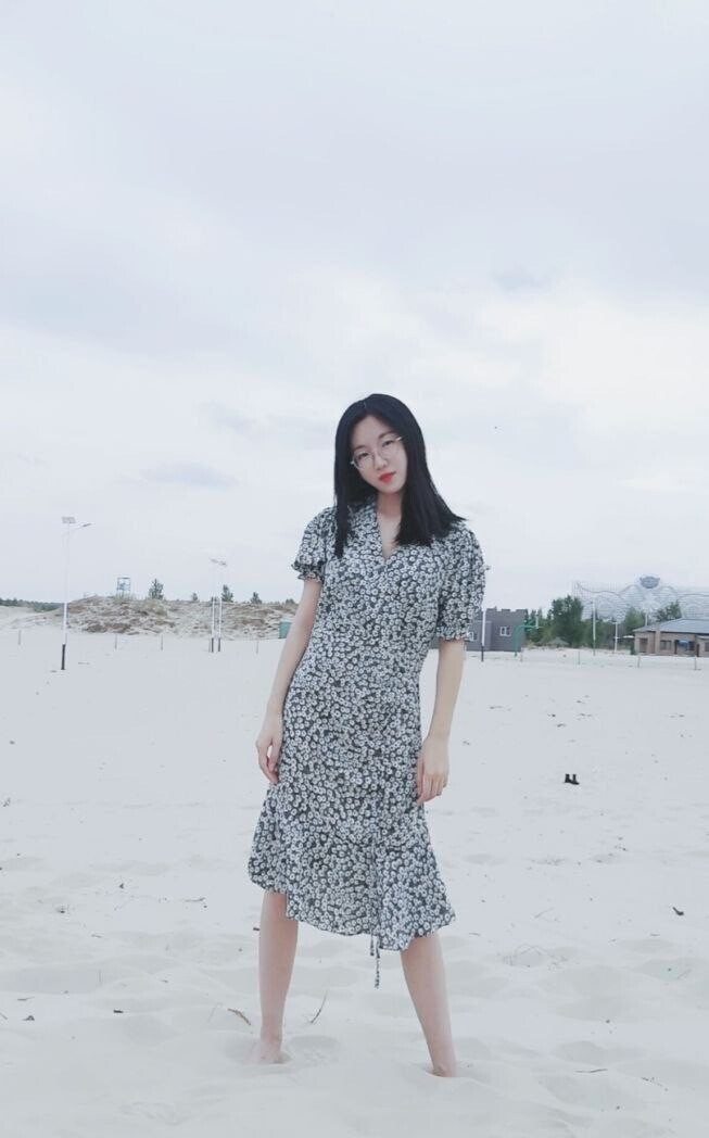 [清纯VS反差001] 人后母狗的样子可真骚[100P]