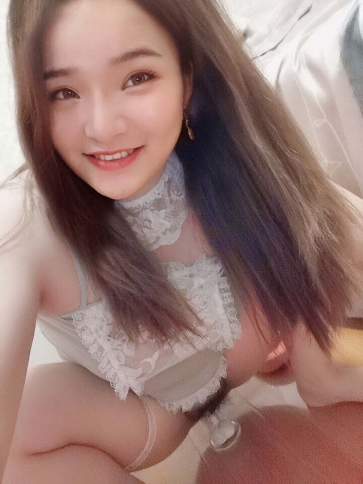 [清纯VS反差001] 人后母狗的样子可真骚[100P]