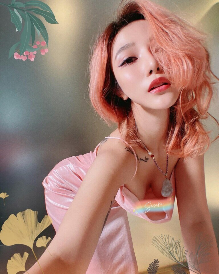 [清纯VS反差002] 人后母狗的样子可真骚[100P]