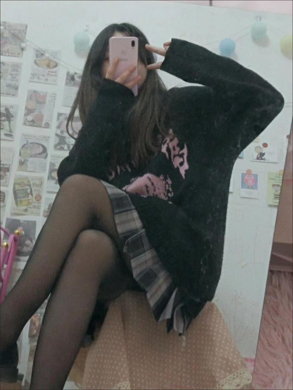 [清纯VS反差004] 人后母狗的样子可真骚[100P]