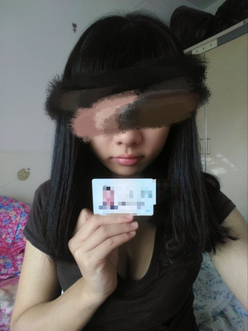 [清纯VS反差004] 人后母狗的样子可真骚