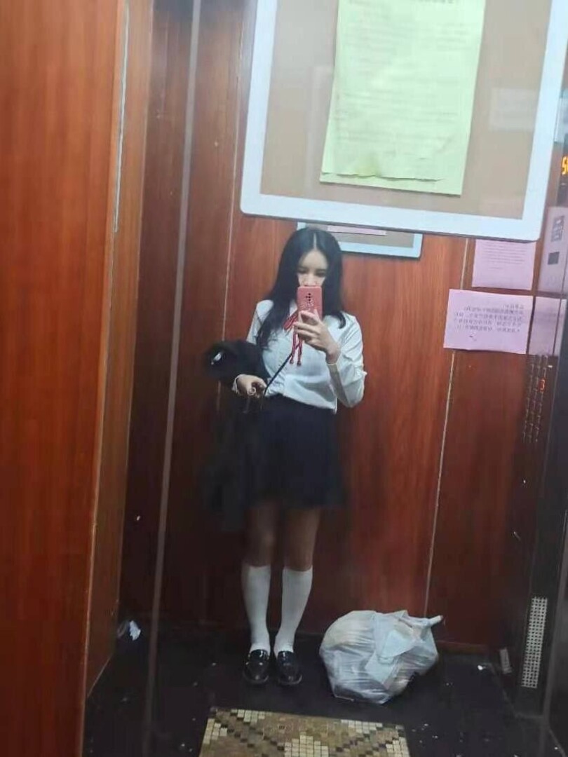 白领酒店偷情[86P]