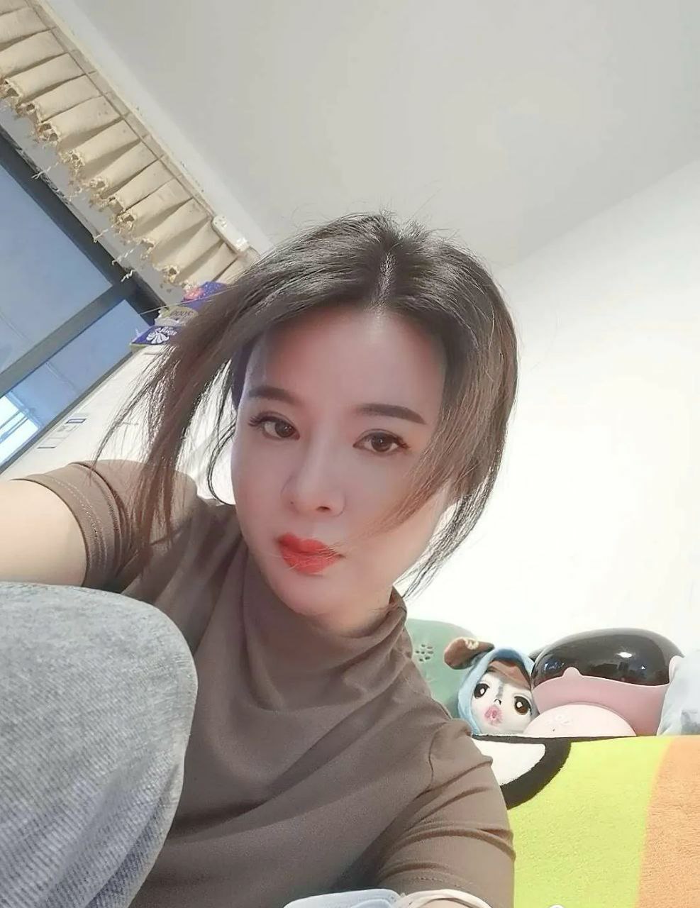 来自熟妇自拍素图第二期[137P]