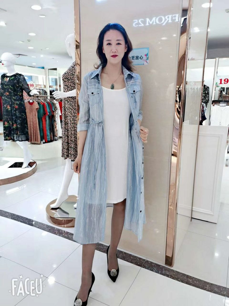 来自熟妇自拍素图第二期[137P]