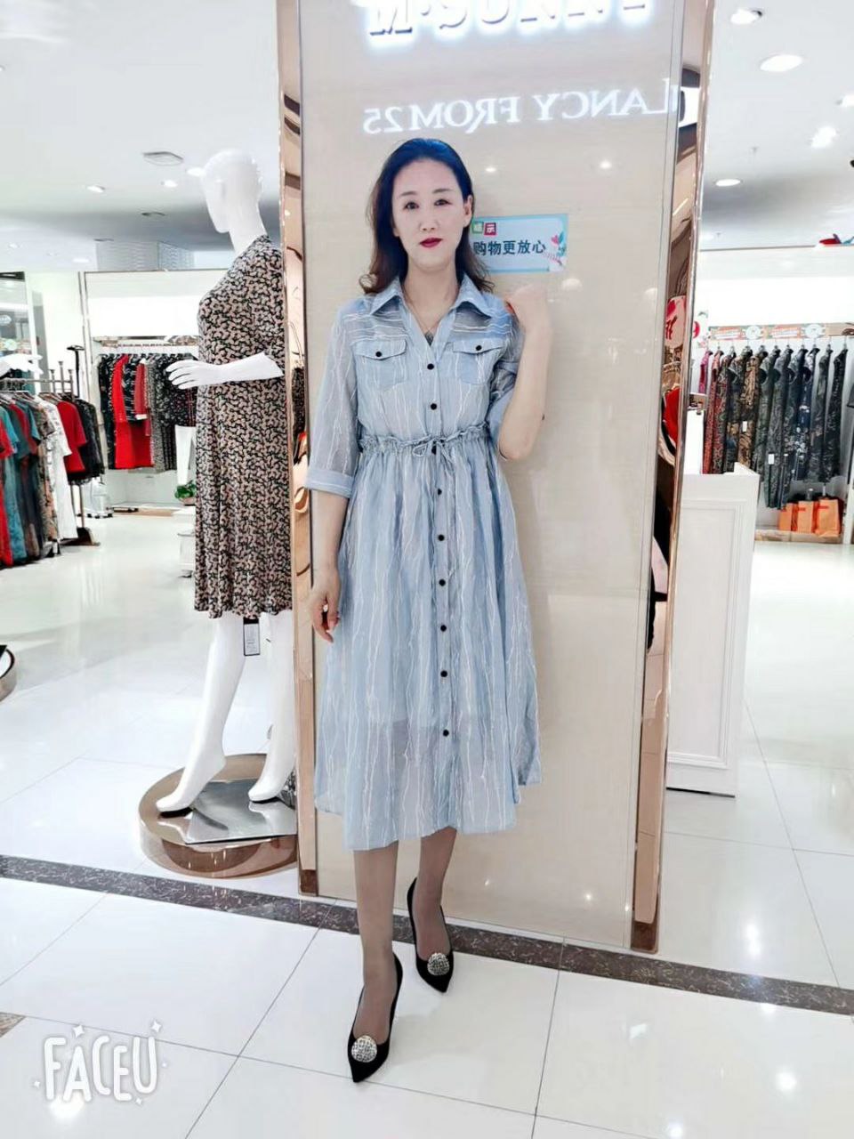 来自熟妇自拍素图第二期[137P]