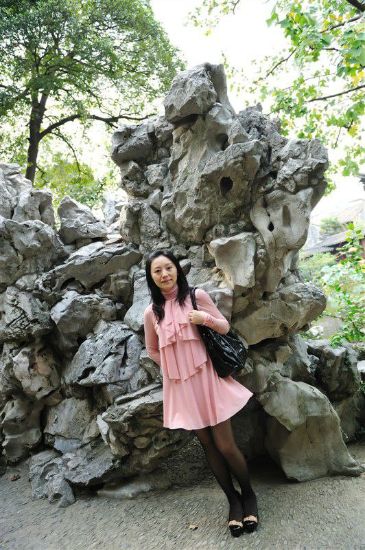 来自熟妇自拍素图第二期[137P]