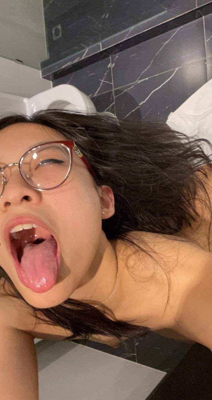 露脸反差之童颜巨乳