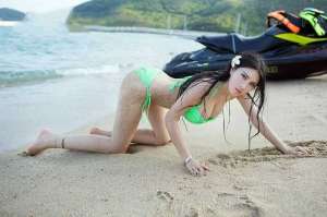 欺文女教师遭老翁巧计凌辱-【2024年7月更新】