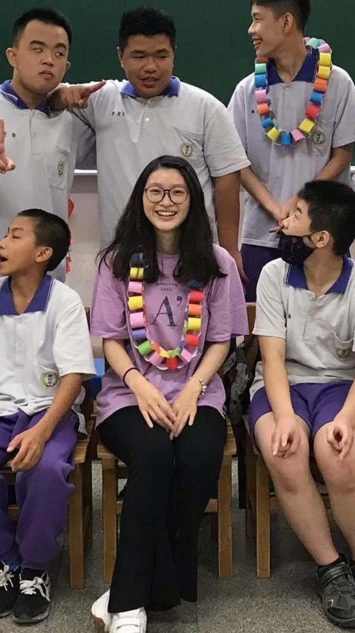 露脸反差之虽丑但跪在真实