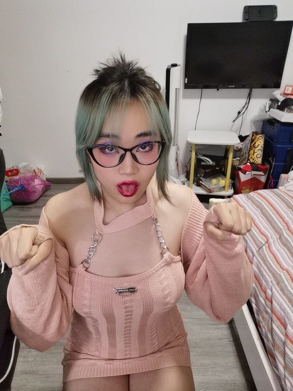 露脸反差之虽丑但跪在真实