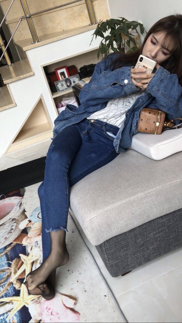 反差同学，需要老师给你温暖吗？[76P]