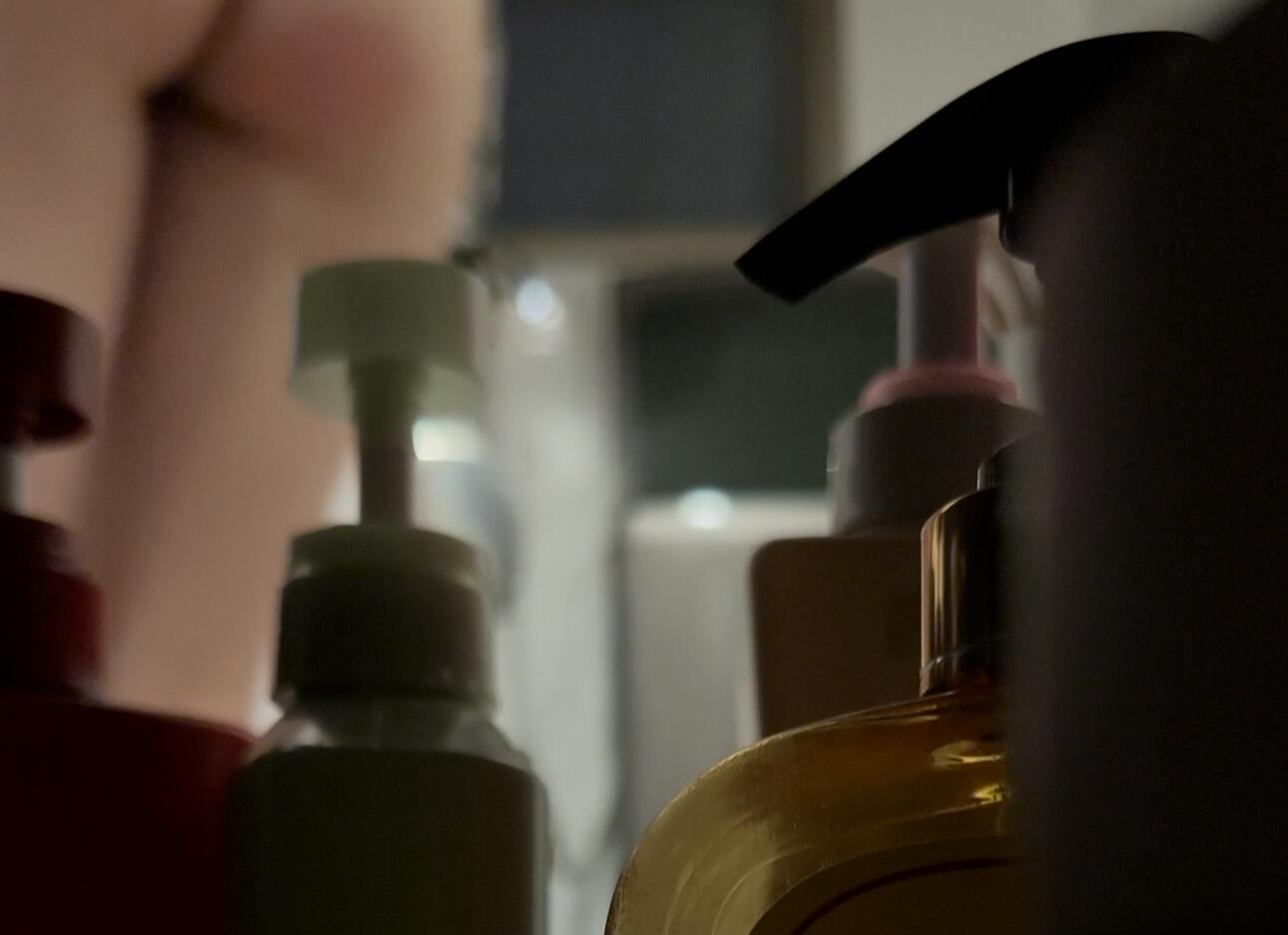 偷拍一下小姨子洗澡 22岁的肉体