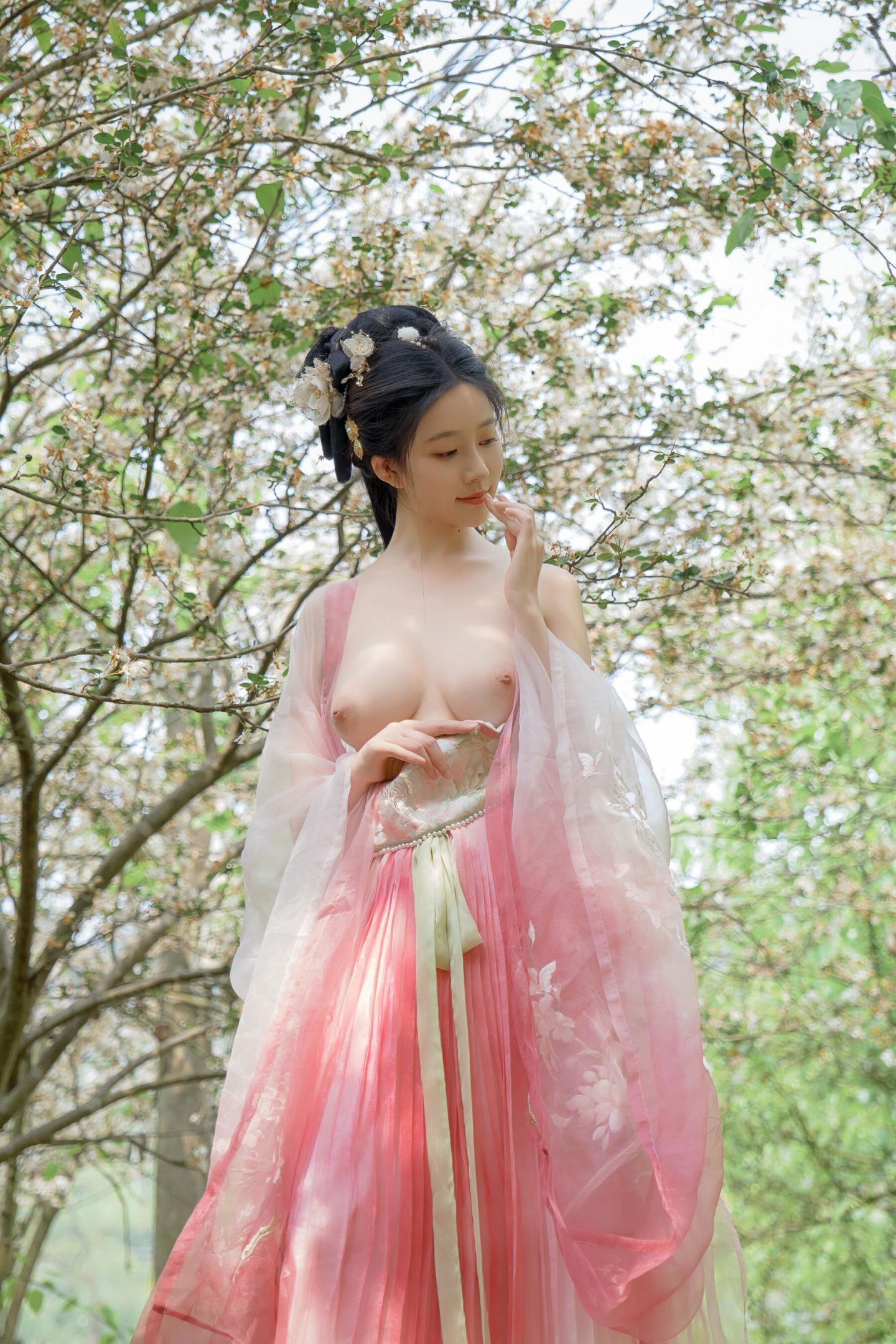 海棠花—垂丝海棠,四季开花,树满繁花,花香浓郁