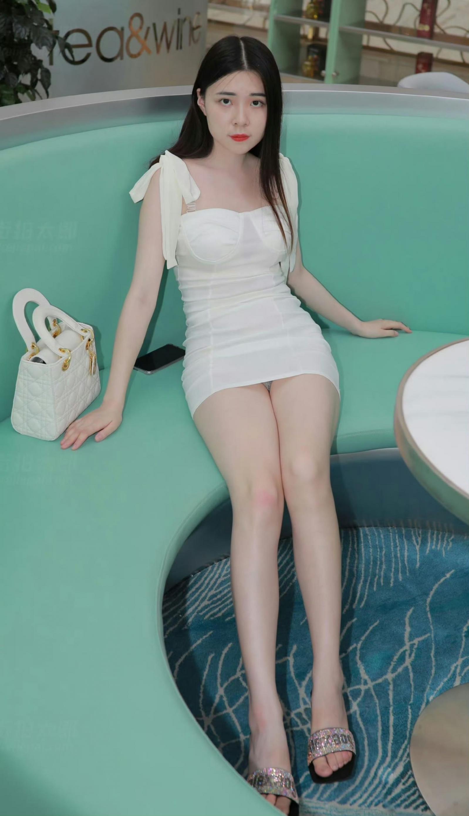 短裙露内裤[27P]