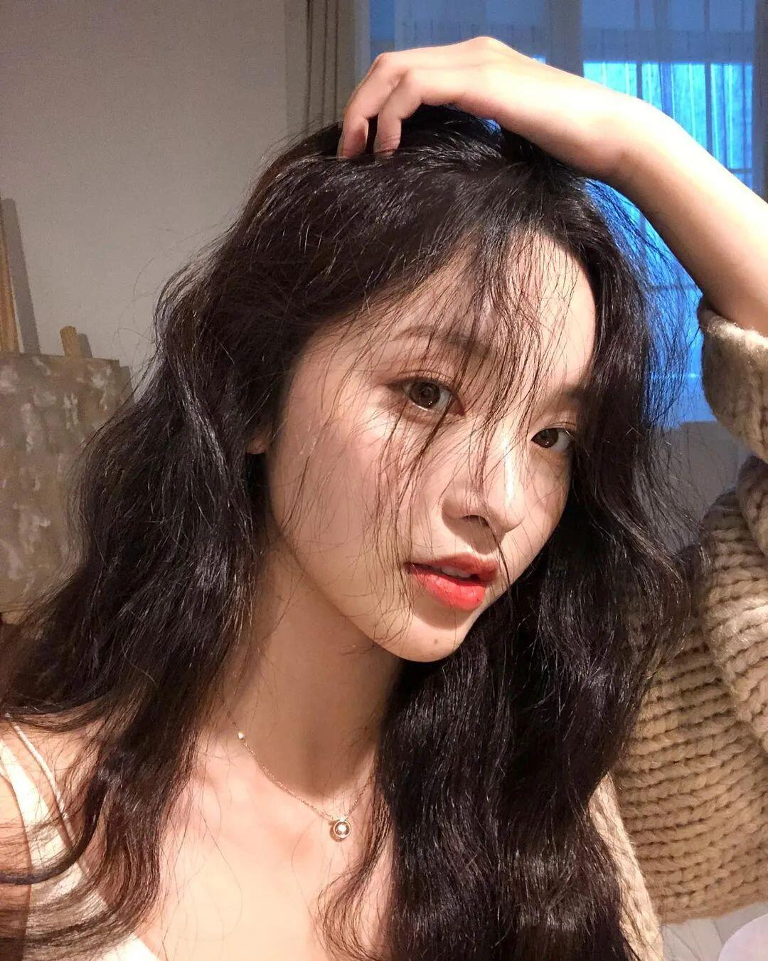 嫩妹，媚眼如丝，酥腰撩人，拉丝了