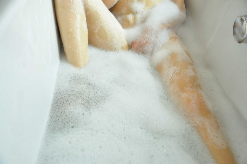 洗澡的大奶妹子