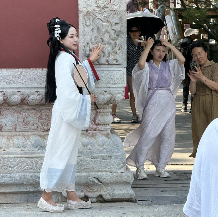 街头随手拍，主打一个真实