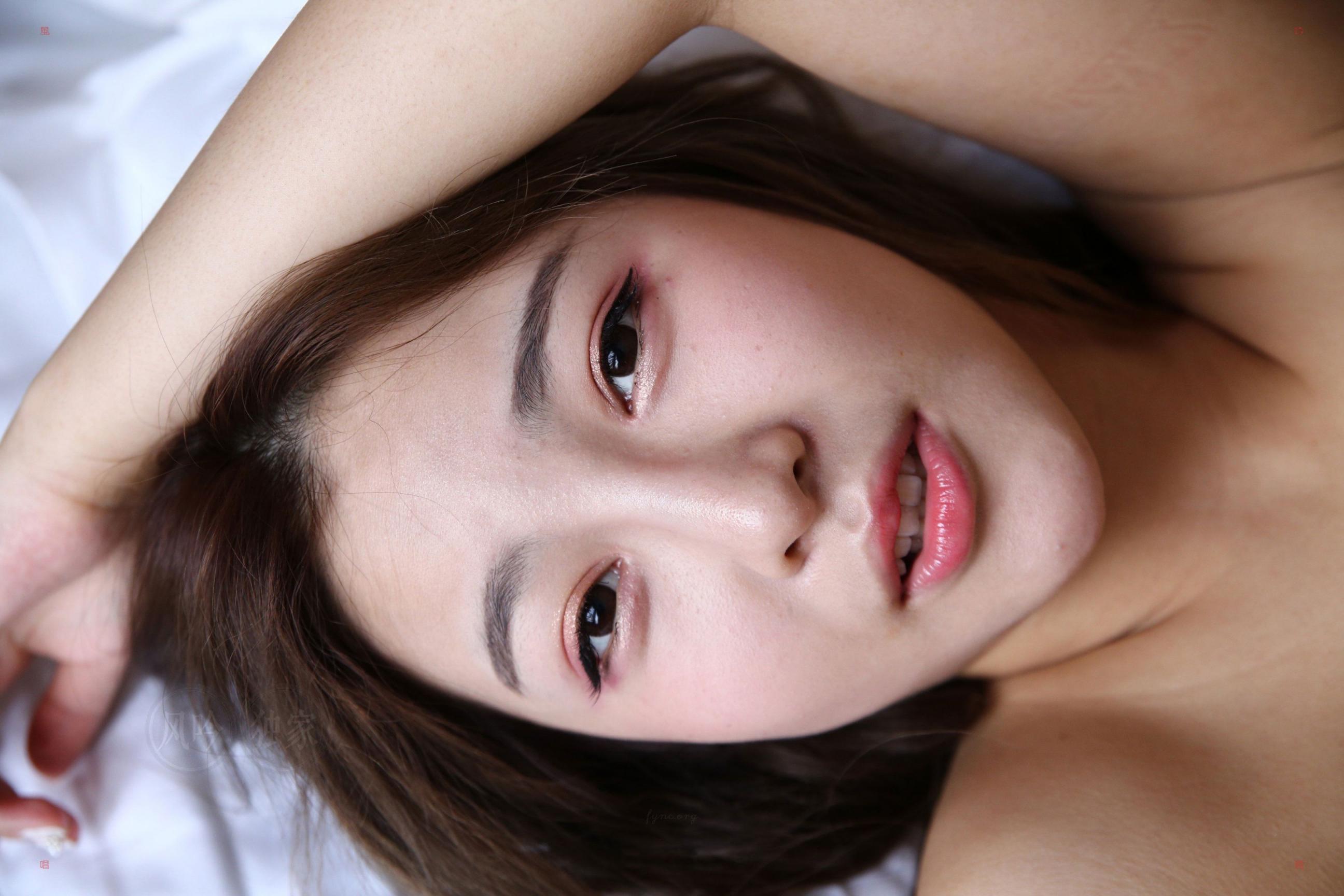 颜值不错的妹子鲍鱼看上去很粉嫩