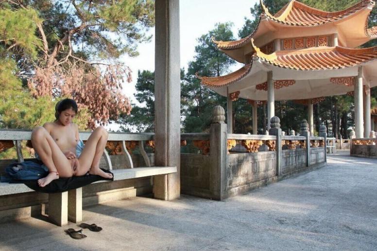 深夜福利— 嫩逼