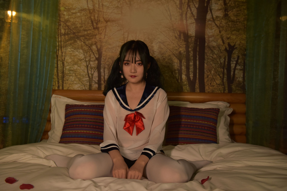 白袜骚女真的是太诱人了