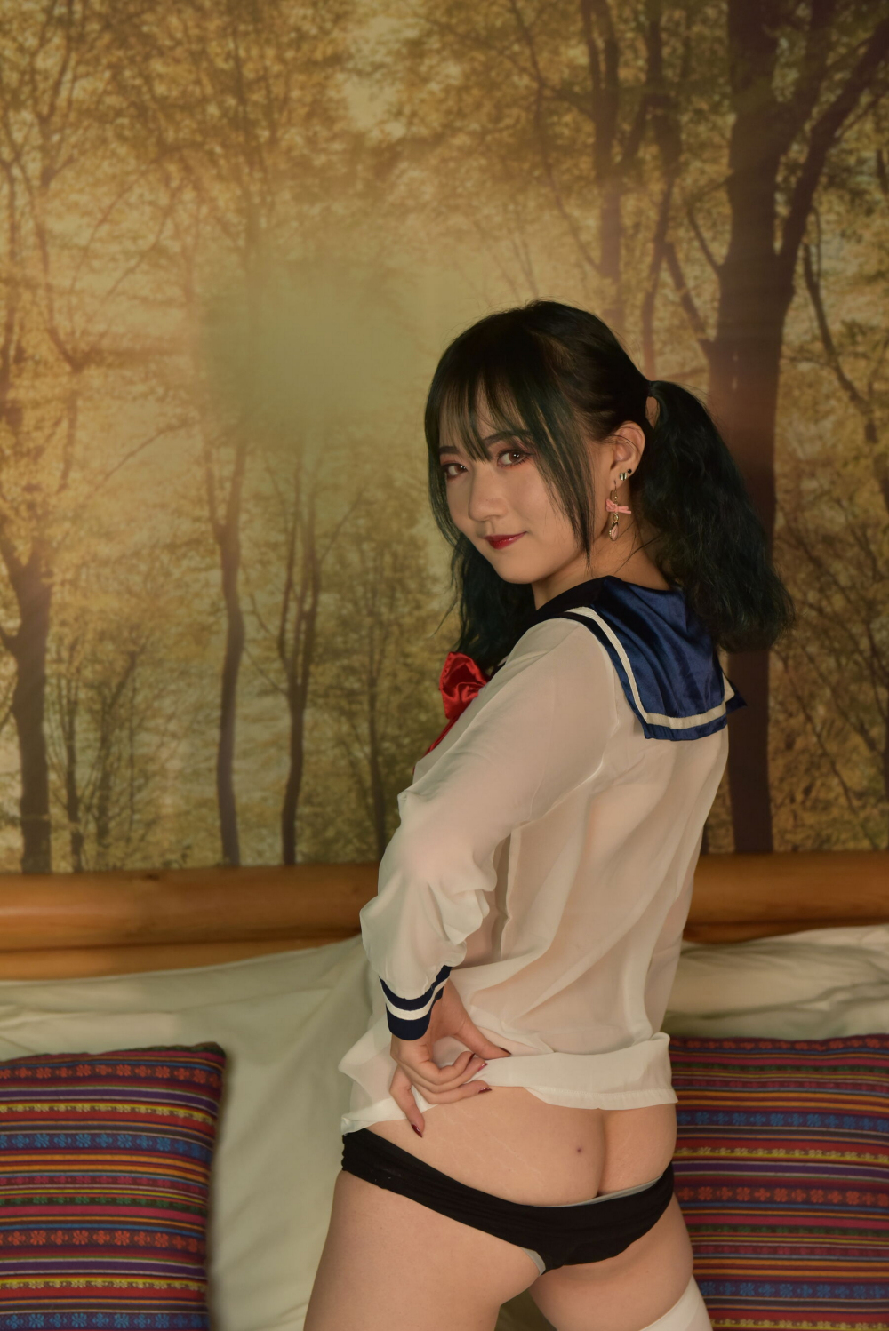 白袜骚女真的是太诱人了