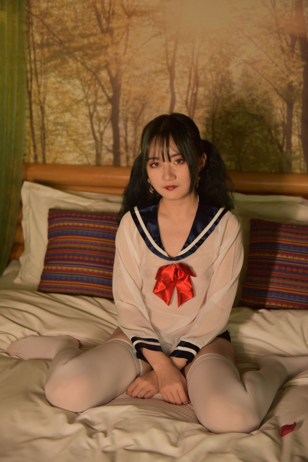 白袜骚女真的是太诱人了