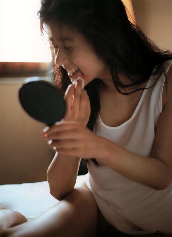 《女机器人》女主——青山知可子（第二弹）–《热带性气候》写真上半部分[96P]