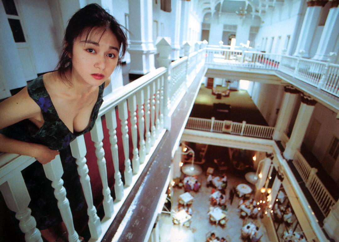 《女机器人》女主——青山知可子–《亚热带气候》写真[61P]