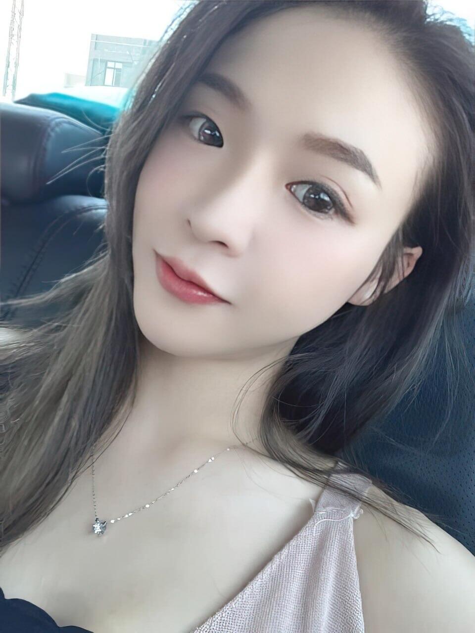 超多多的反差骚骚浪逼嫩妹子 [79P]