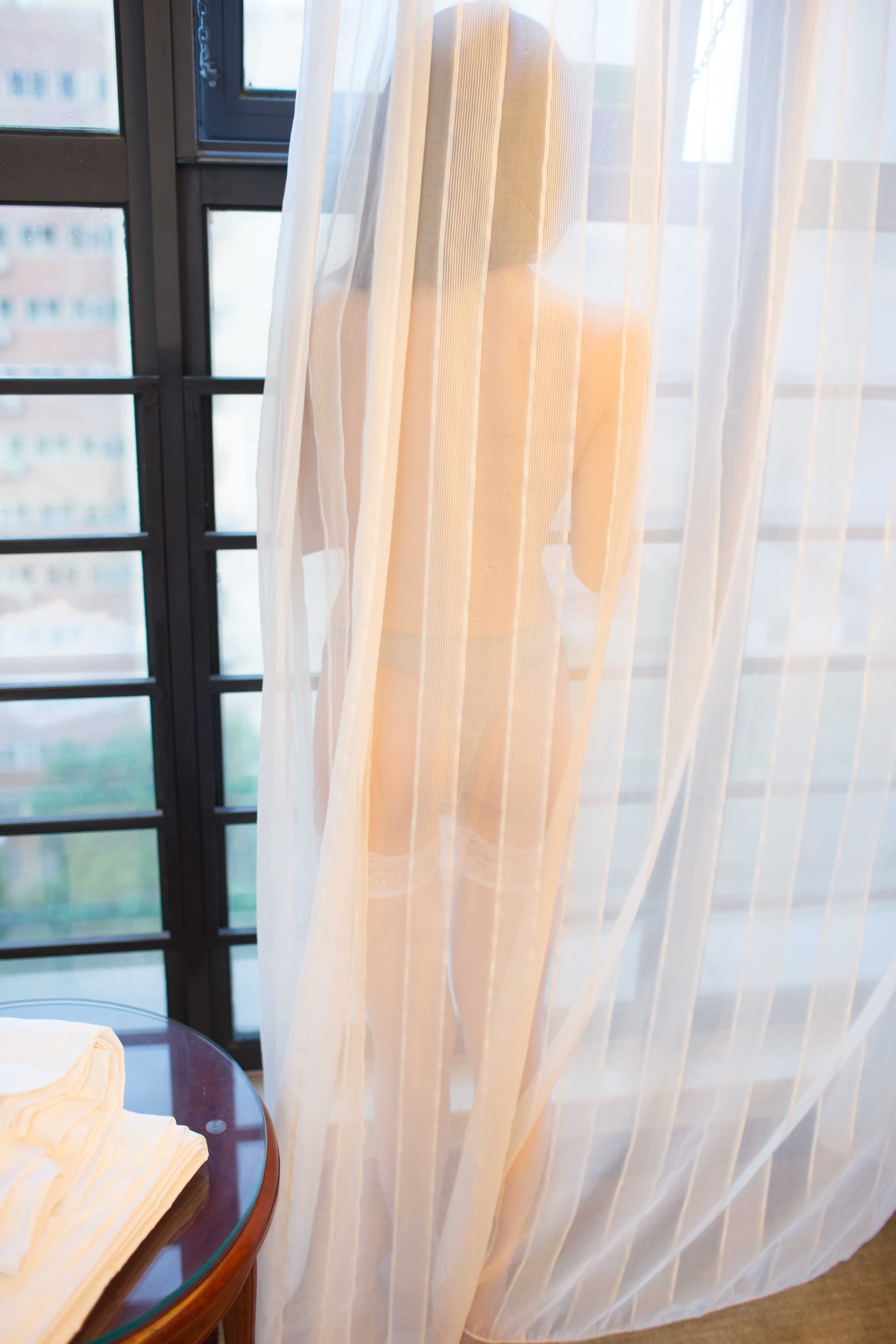 美腿白丝韵味少妇