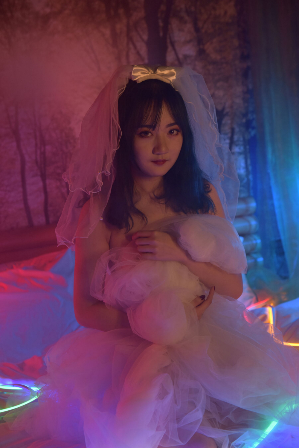 五光十色灯光下诱人骚货