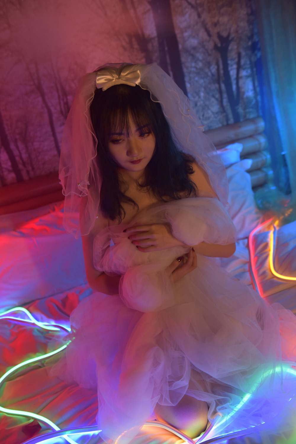 五光十色灯光下诱人骚货