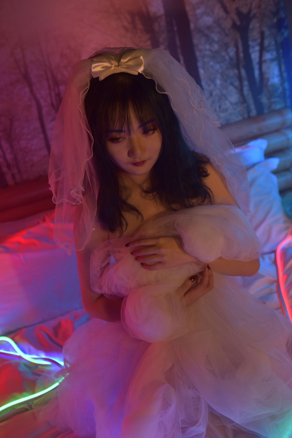 五光十色灯光下诱人骚货