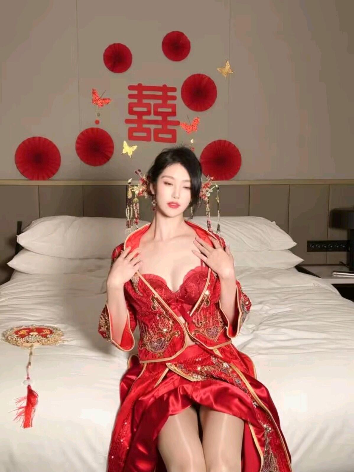 兄弟一起闹洞房