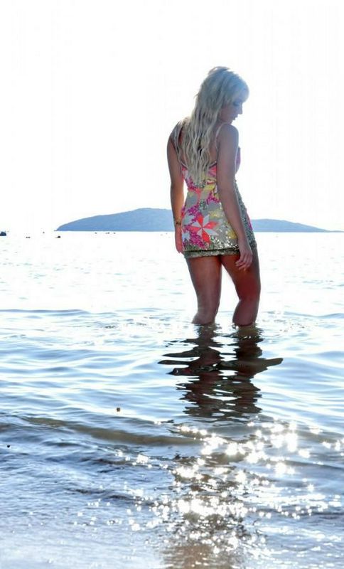 来秀秀身材[20P]